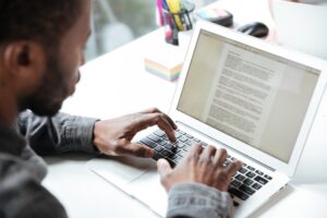 creator using an ai transcription tool online