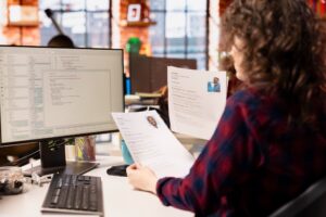 comparing different resume summary examples 