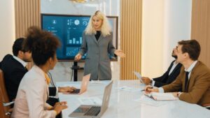 presenting executive summary in meeting