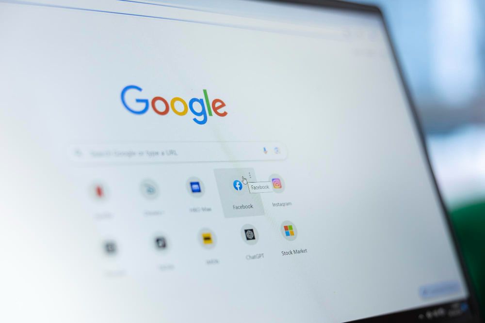 google browser showing favorite windows and ai button